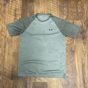 Under Amour men’s top